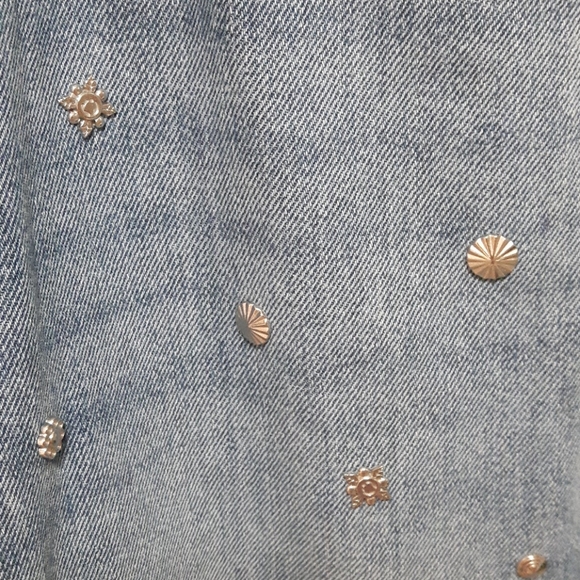 High waisted boyfriend jeans with studs - Picture 3 of 5